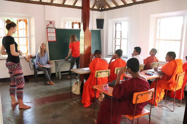 Buddhist Monks English Teaching Volunteer Program (Volunteer in Sri Lanka)