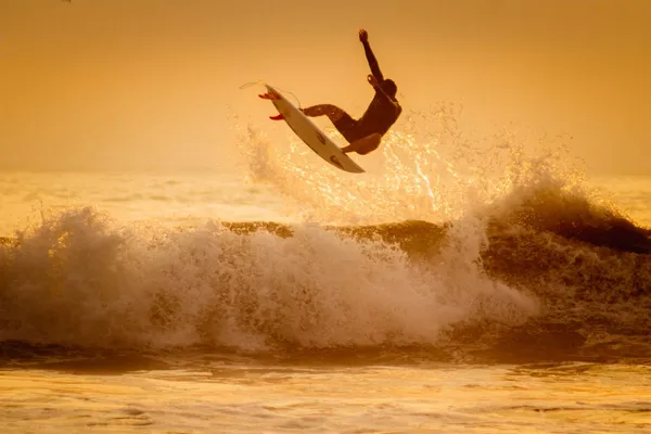 Surfing in Sri Lanka