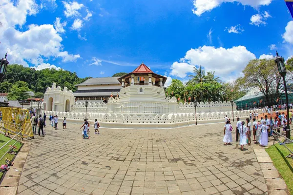 Dalada Maligawa (Temple of the tooth)